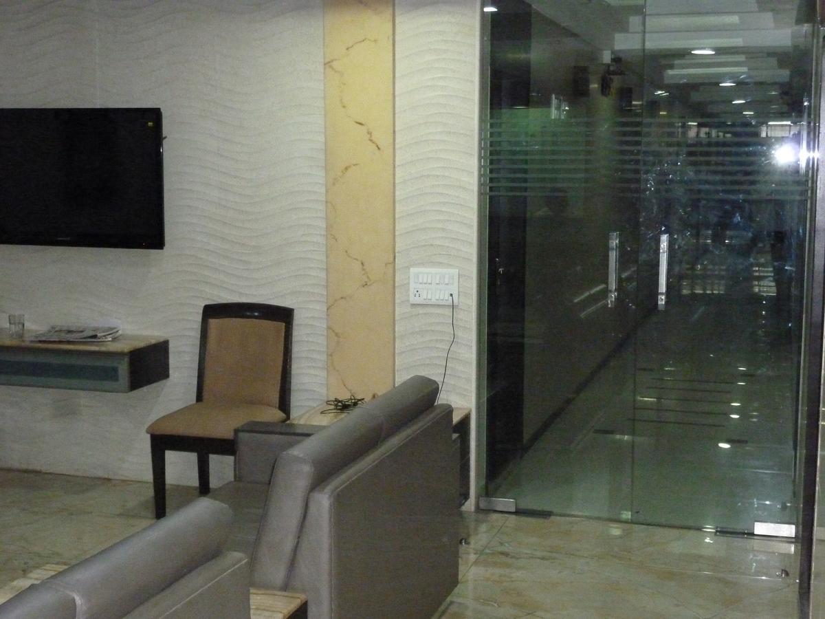 Hotel Regal Palace Мумбаи Экстерьер фото