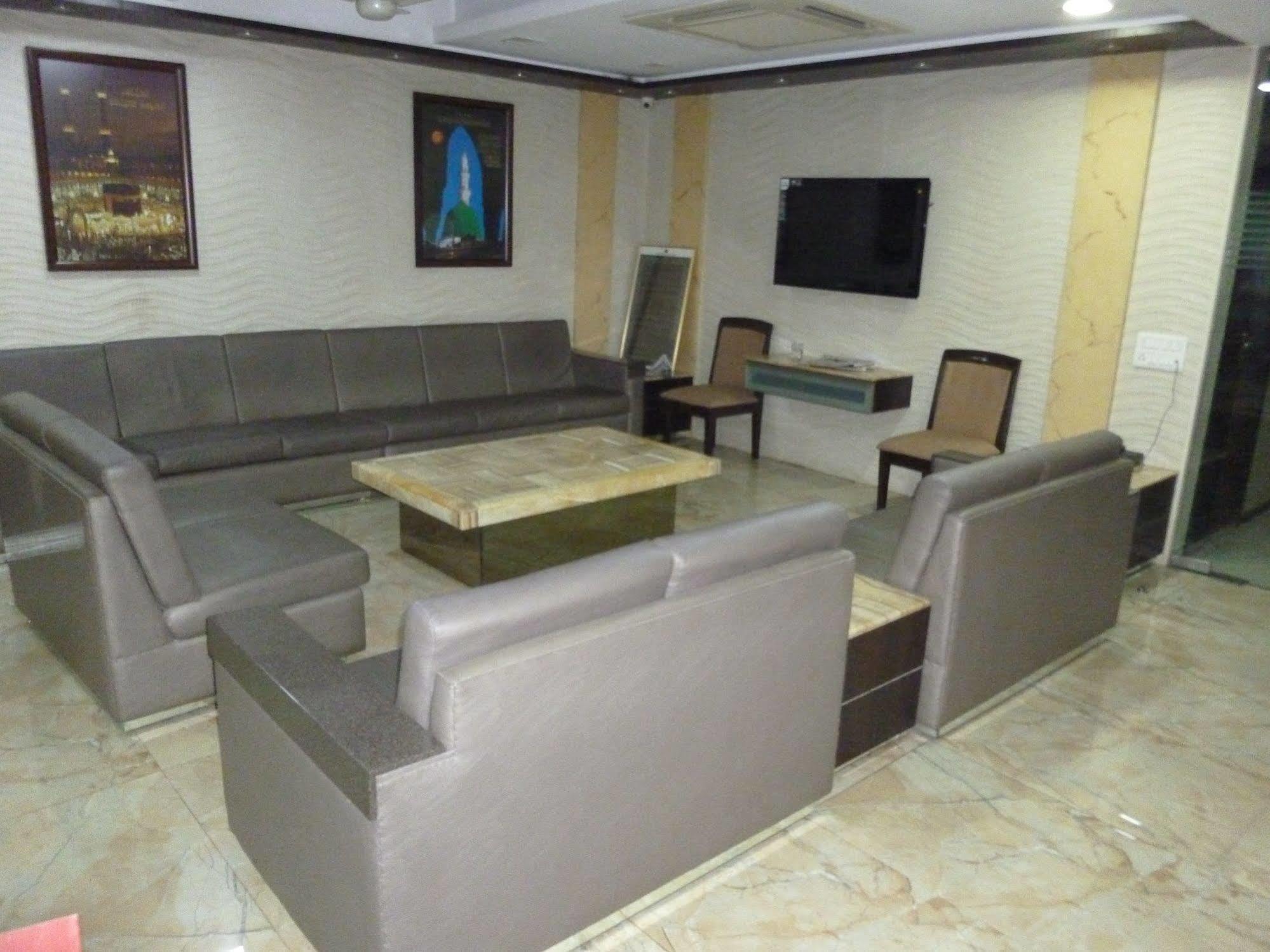 Hotel Regal Palace Мумбаи Экстерьер фото